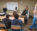 Infirmieres-du-centre-deupartemental-de-santeu-sexuelle-dans-college-800px.jpg