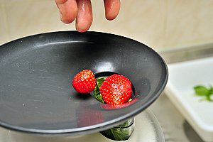 et les fraises à la centrifugeuse.
