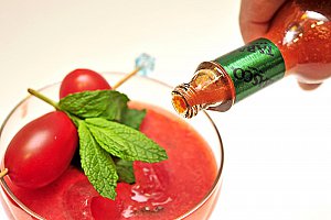 Ajouter du piment liquide (facultatif).