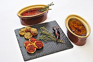Laisser refroidir et déguster froid sur des croûtons de pain grillé.