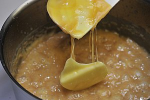 Hors du feu, ajouter 50 g de beurre demi-sel.