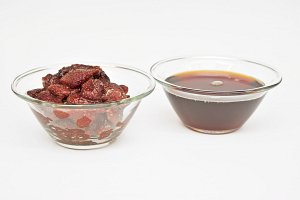 Fraises confites et son sirop.