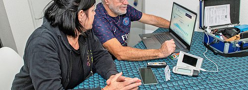 Sylvain-recoit-Severine-du-Slime47-800px.JPG