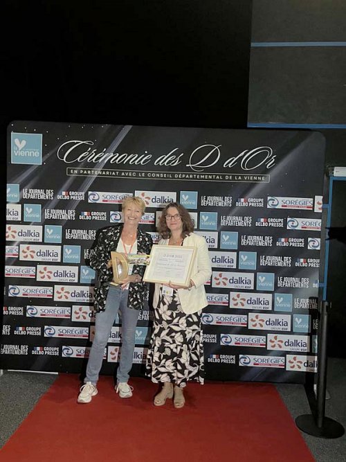 02-03.-D-d-or-remis-par-Journal-des-Deupartements.jpg