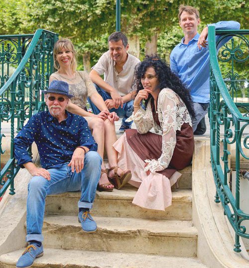23.-Beyond-blue---AUBIAC.jpg