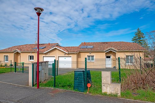 800_CASEPASSE_village_laroque-timbaut.jpg