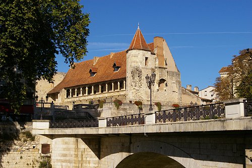 Chateau-musee_Henri_IV-OT_Albret-908.JPG