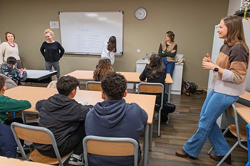 Infirmieres-du-centre-deupartemental-de-santeu-sexuelle-dans-college-800px.jpg