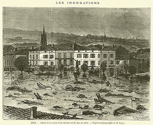 M522103_Les-inondations-Agen-Aspect-de-la-place-Saint-Antoine-le-25-juin-au-matin.jpg