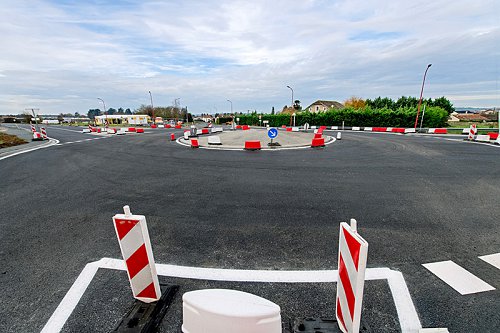 Ste-Livrade---giratoire-de-Rogas.jpg